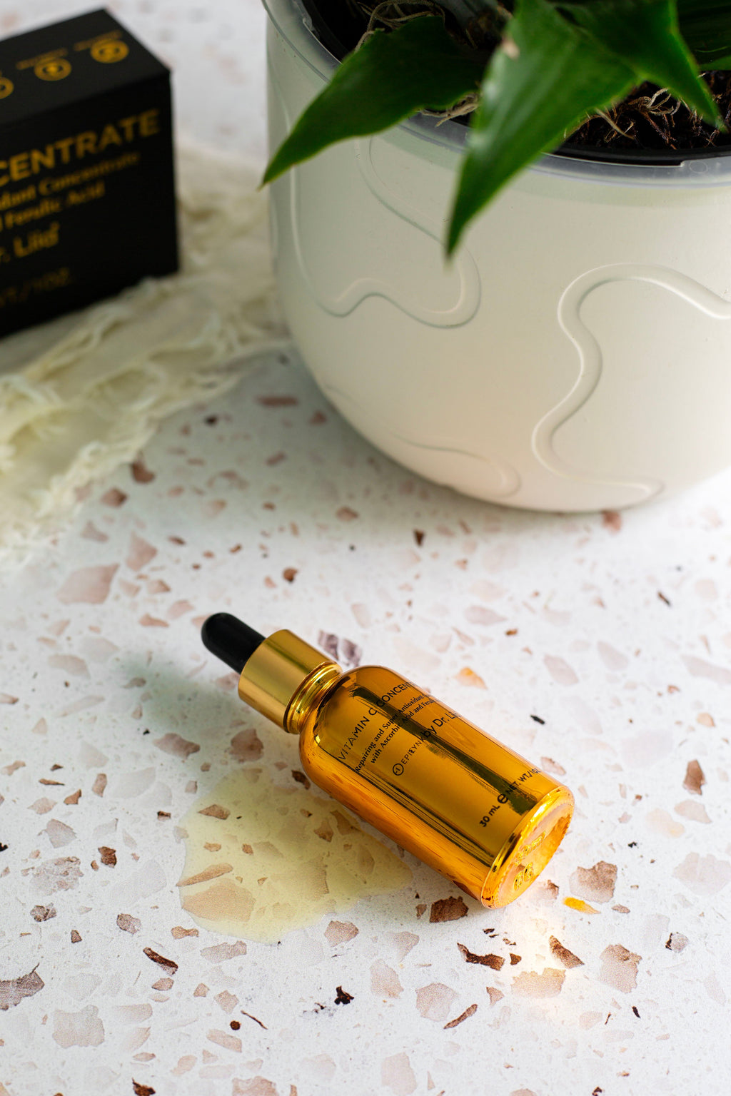 Gluten-Free Vitamin C Serum for Sensitive & Dry Skin – Nut-Free, Vegan & Brightening